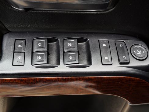 Used 2016 GMC Sierra 2500 SLE w/ SLE Preferred Package AWD/4WD image 19