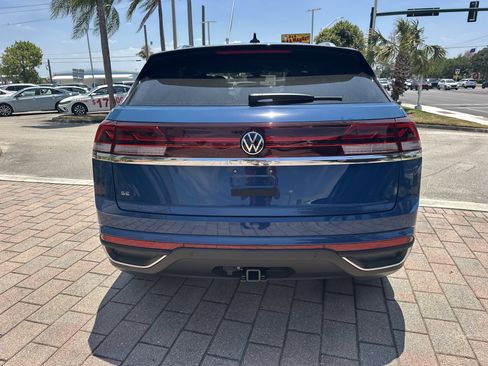 New 2026 Volkswagen Atlas Cross Sport SE FWD image 8