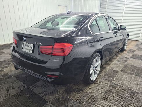 Used 2018 BMW 330i xDrive Sedan w/ Convenience Package image 9