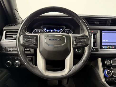 Used 2021 GMC Yukon Denali w/ Denali Premium Package image 25