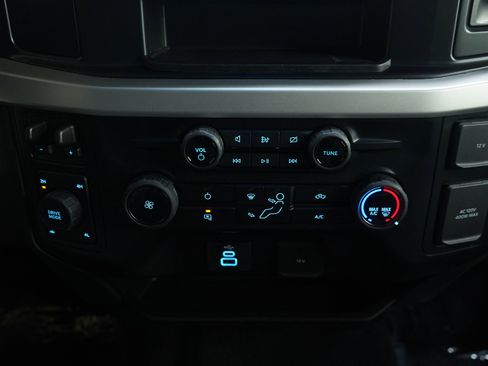 Used 2024 Ford F250 XLT image 16