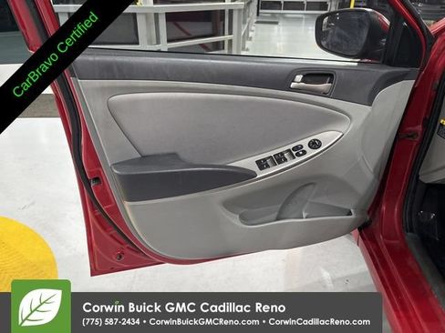 Used 2016 Hyundai Accent SE w/ Option Group 02 FWD image 15