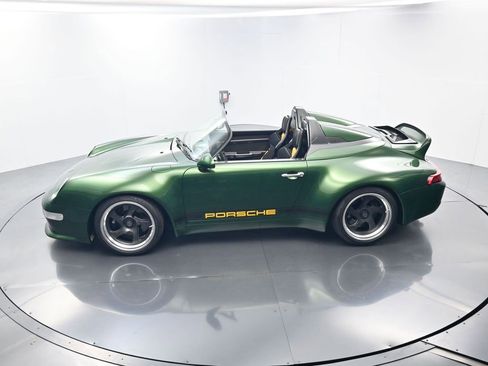 Used 1995 Porsche 911 Carrera RWD image 39