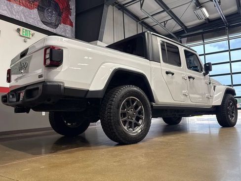 Used 2021 Jeep Gladiator Overland w/ Popular Equipment Package AWD/4WD image 50