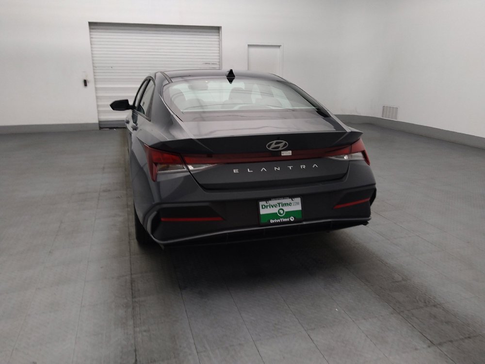 Used 2024 Hyundai Elantra SEL FWD image 6