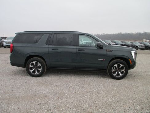 New 2026 GMC Yukon XL AT4 Ultimate image 3