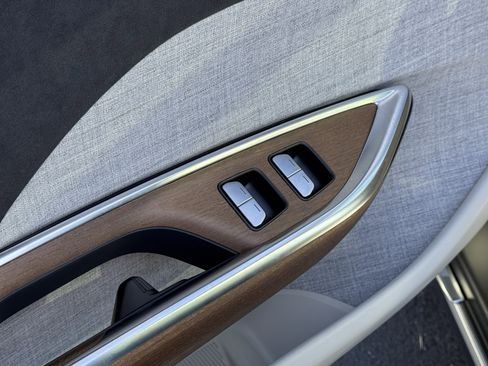 Used 2022 Lucid Air Grand Touring image 15