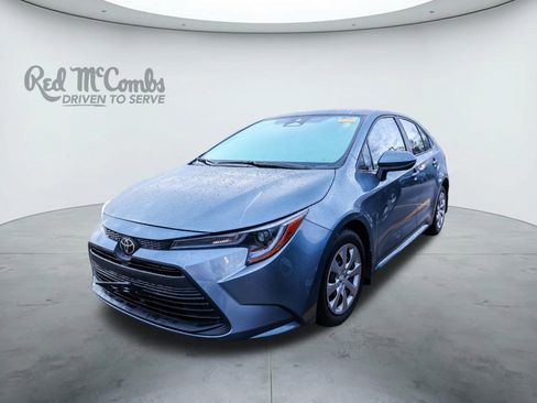 Used 2025 Toyota Corolla LE image 1
