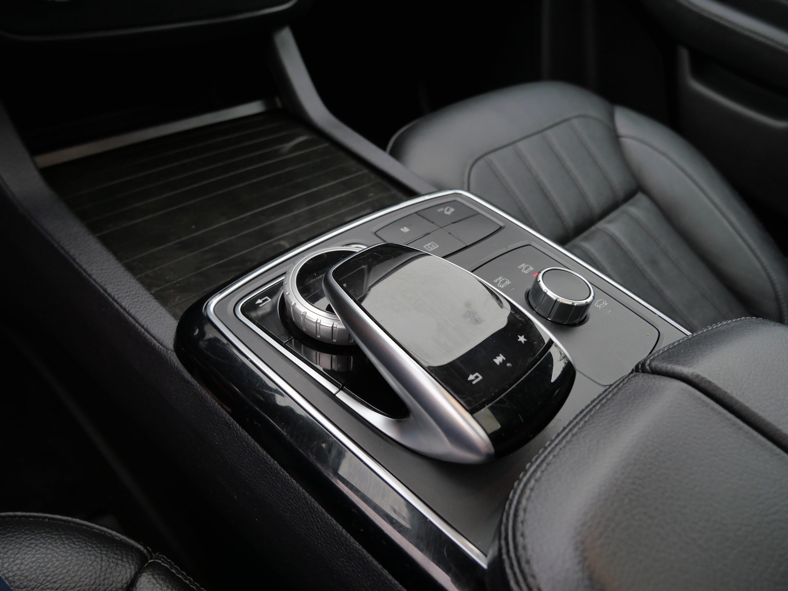 Used 2017 Mercedes-Benz GLE 350 4MATIC image 24