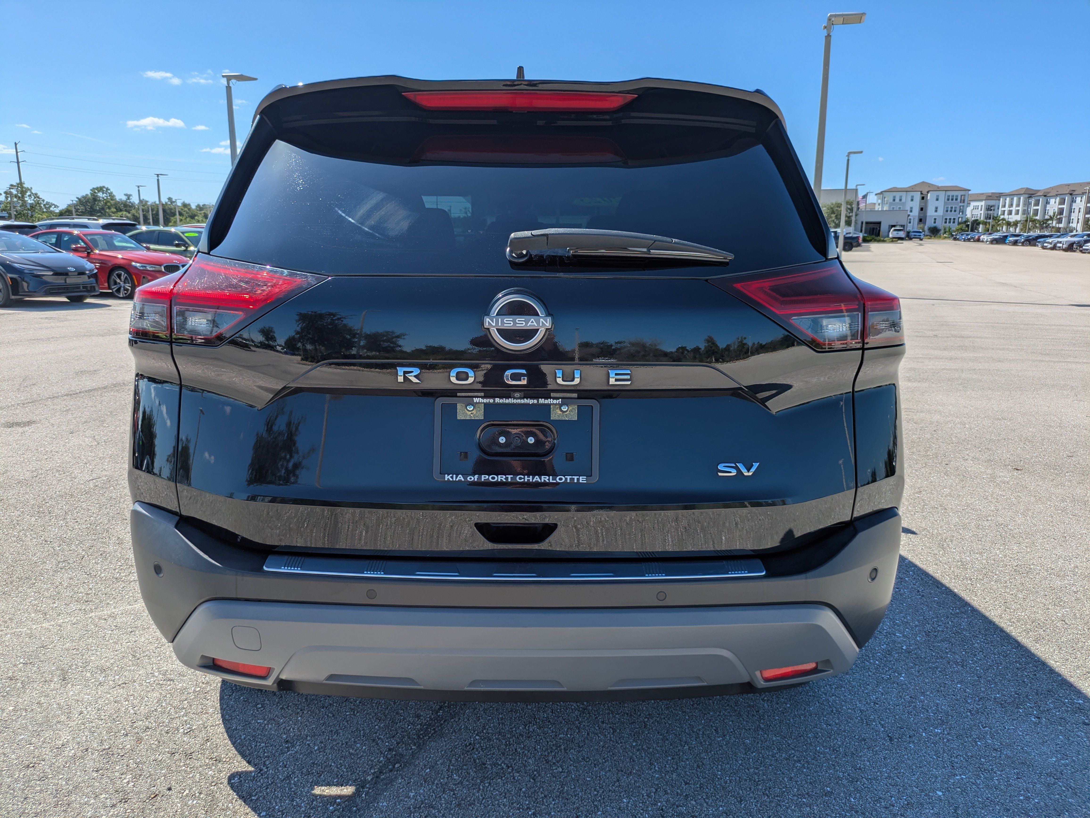 Used 2023 Nissan Rogue SV FWD image 5