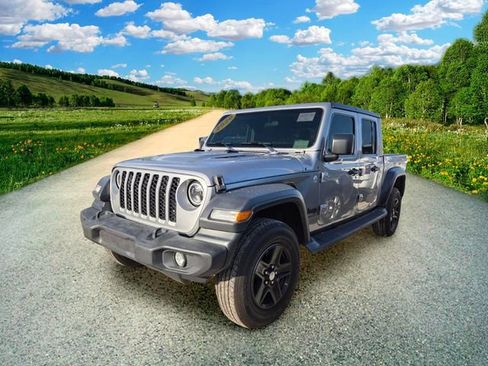 Used 2020 Jeep Gladiator Sport w/ Quick Order Package 24S AWD/4WD image 2