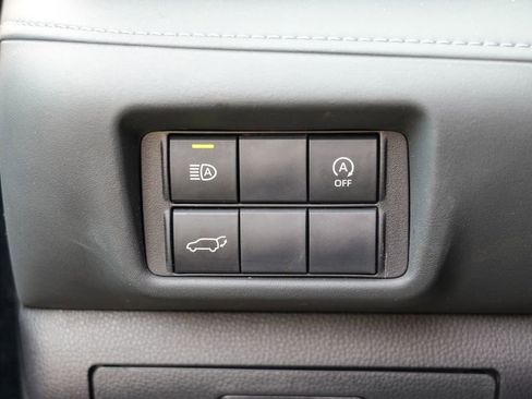 Used 2023 Toyota Highlander XLE AWD/4WD image 51