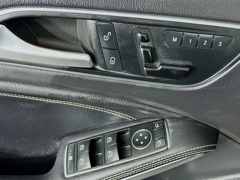 Used 2017 Mercedes-Benz GLA 250 4MATIC image 22