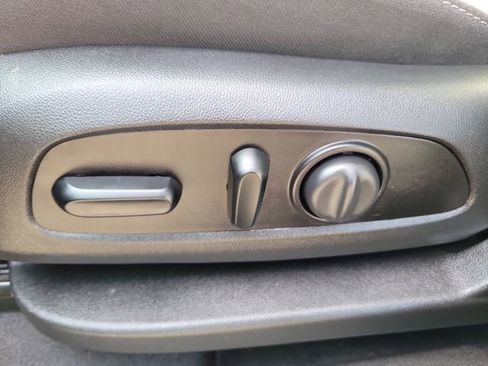 Certified 2020 Chevrolet Equinox LS w/ LS Convenience Package image 17