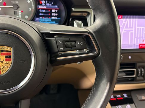 Certified 2023 Porsche Macan AWD/4WD image 20