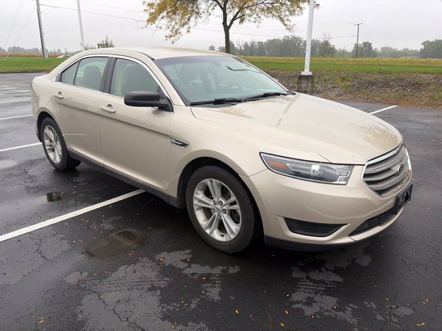 Used 2017 Ford Taurus SE FWD image 6