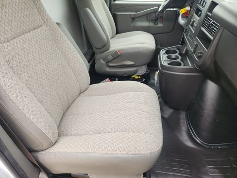 New 2025 Chevrolet Express 3500 w/ Power Convenience Package image 17