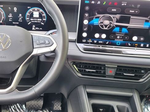 New 2026 Volkswagen Tiguan SE image 27