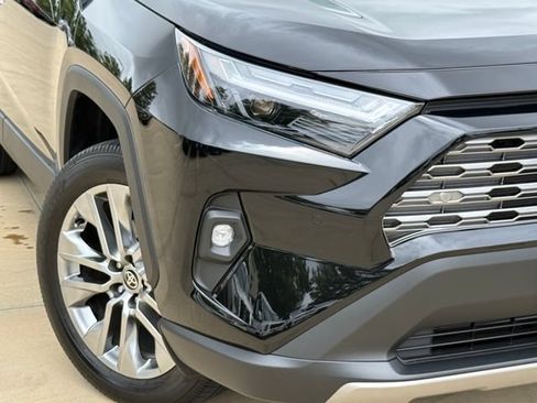 Used 2025 Toyota RAV4 Limited FWD image 3