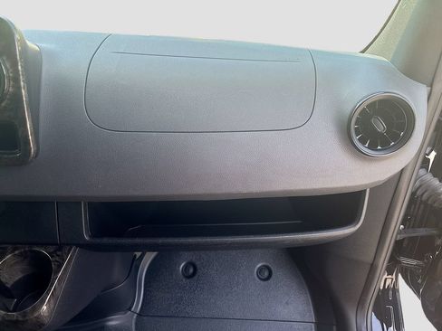 Used 2022 Mercedes-Benz Sprinter 2500 image 26