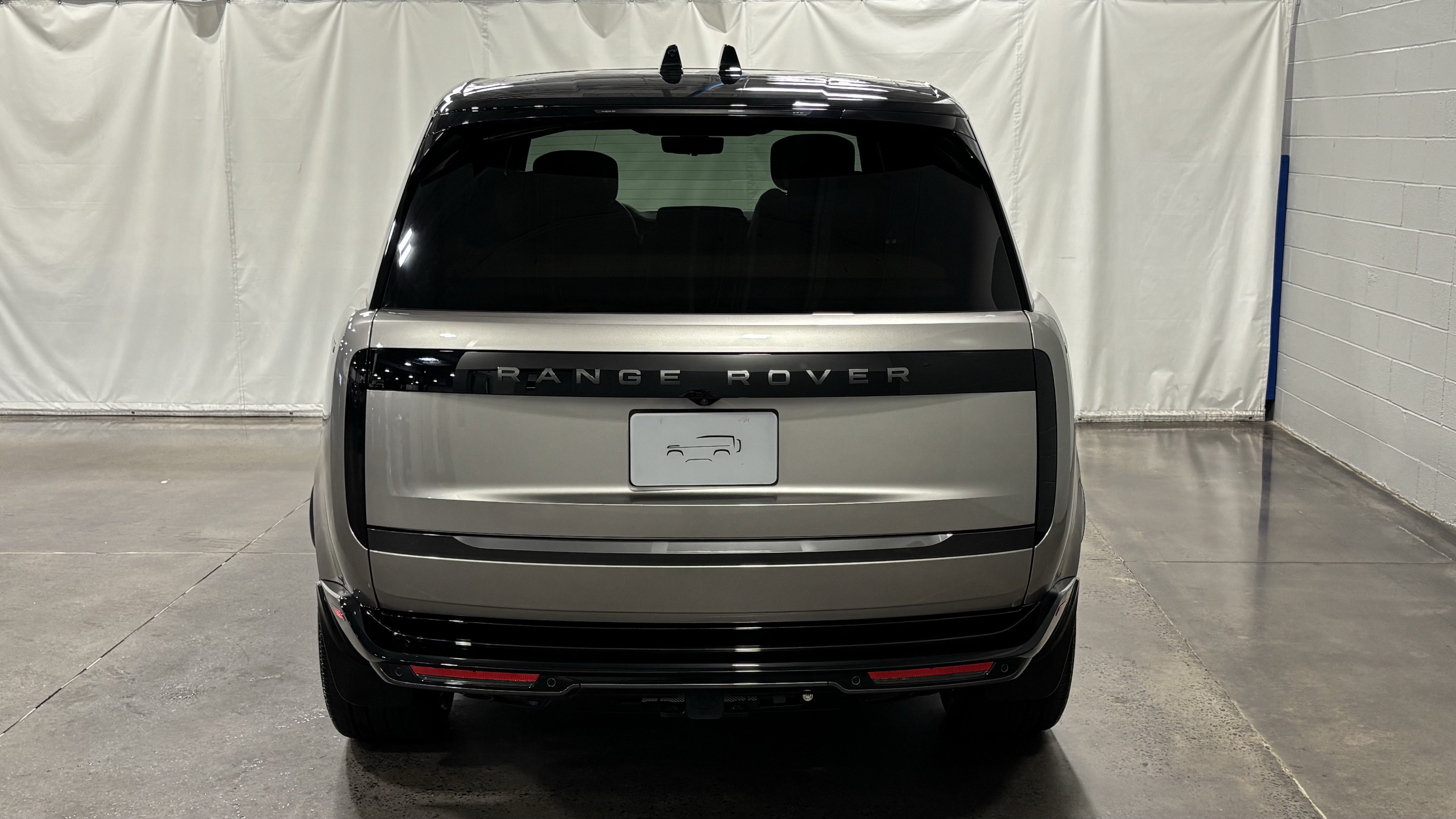 New 2026 Land Rover Range Rover Long Wheelbase Autobiography AWD/4WD image 8