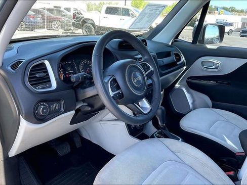 Used 2018 Jeep Renegade Latitude w/ Trailer Tow Group AWD/4WD image 13