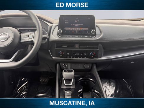 Used 2023 Nissan Rogue SV image 11