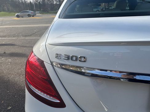 Used 2017 Mercedes-Benz E 300 4MATIC image 35