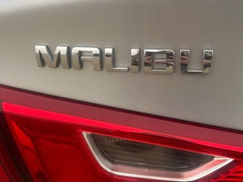 Used 2020 Chevrolet Malibu LS image 26