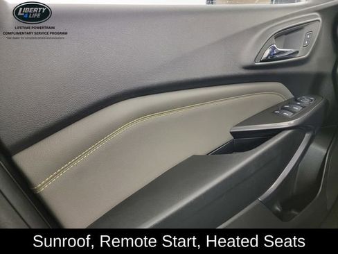 Used 2025 Chevrolet Trax ACTIV w/ Sunroof Package image 33