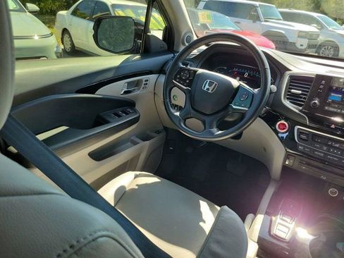 Used 2019 Honda Pilot Touring image 22