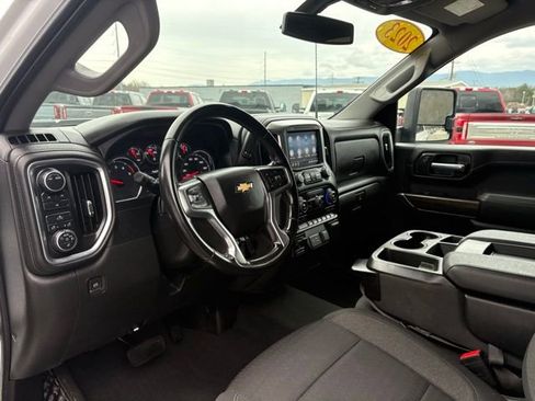 Used 2023 Chevrolet Silverado 2500 LT image 3