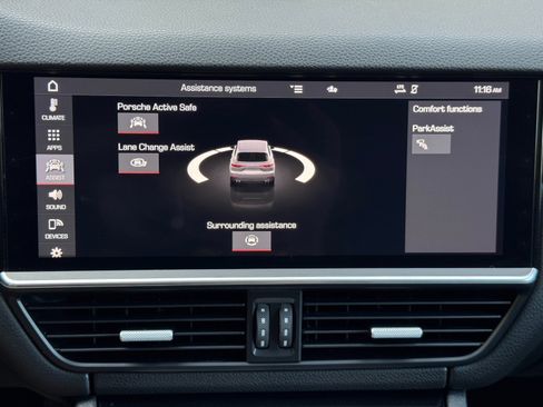 Used 2020 Porsche Cayenne image 28