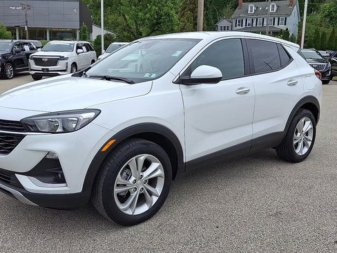 Certified 2023 Buick Encore GX Preferred w/ Cold Weather Comfort Package AWD/4WD image 4