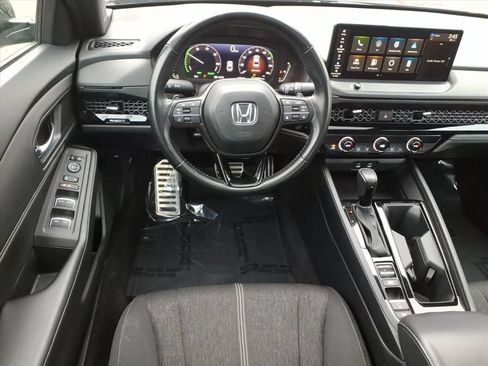 Used 2024 Honda Accord Sport image 9