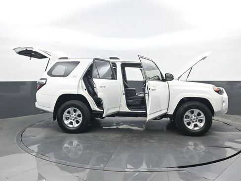 Used 2021 Toyota 4Runner SR5 Premium w/ Moonroof Package image 34