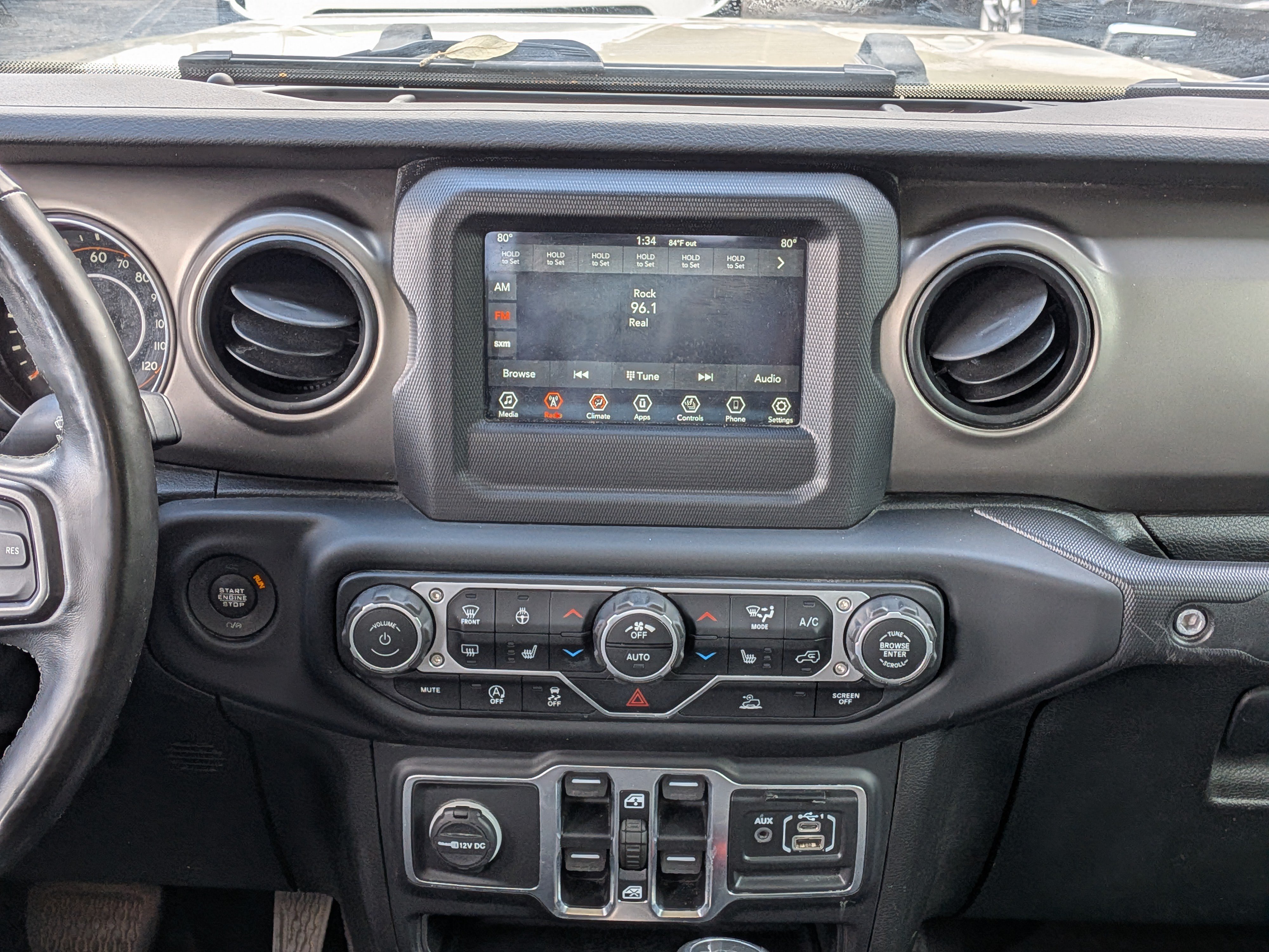 Used 2020 Jeep Gladiator Sport w/ Quick Order Package 24S AWD/4WD image 18