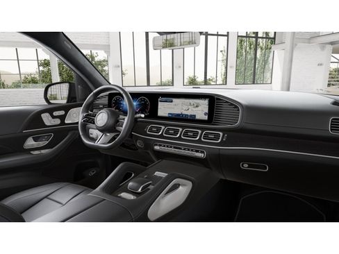 New 2026 Mercedes-Benz GLS 580 4MATIC image 5