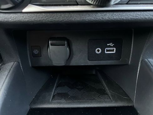 Used 2025 Nissan Versa SV image 23