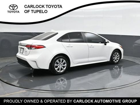 Used 2025 Toyota Corolla LE FWD image 3