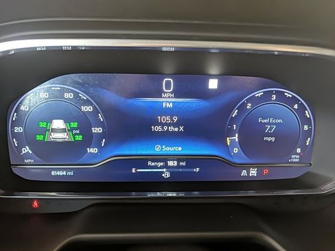 Used 2022 Chevrolet Suburban Z71 w/ Luxury Package image 31