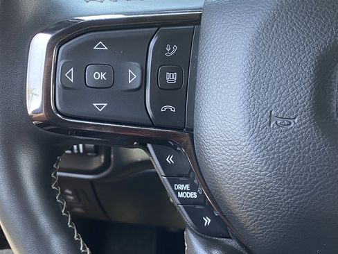 Used 2025 RAM 1500 Limited AWD/4WD image 22