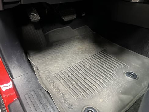 Used 2024 Toyota 4Runner SR5 Premium w/ Moonroof Package image 17