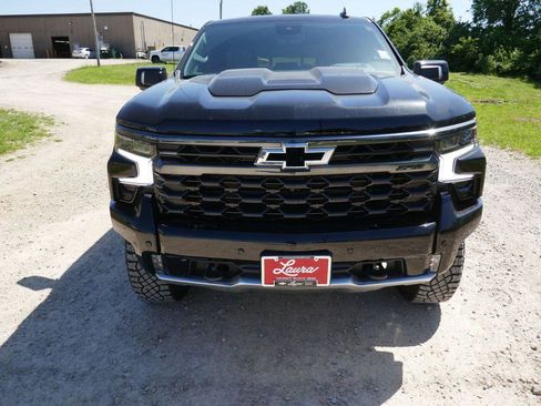 New 2026 Chevrolet Silverado 1500 ZR2 w/ Dark Appearance Package AWD/4WD image 10