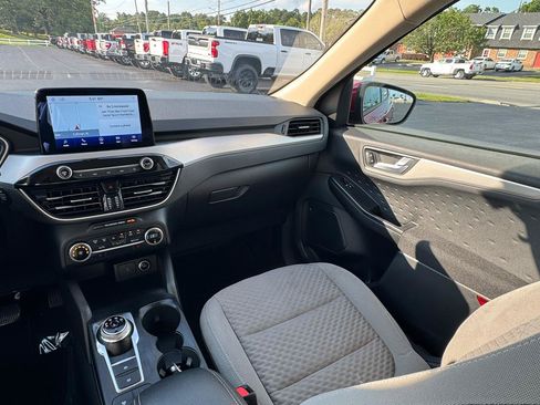 Used 2020 Ford Escape SE FWD image 20