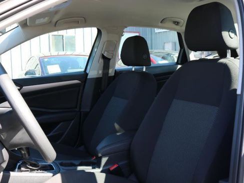 Used 2021 Volkswagen Jetta S w/ Driver Assistance Package FWD image 8