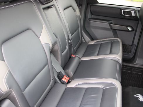 Used 2025 Ford Bronco Outer Banks AWD/4WD image 15