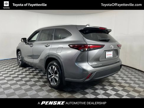 Certified 2026 Toyota Highlander XLE AWD/4WD image 17