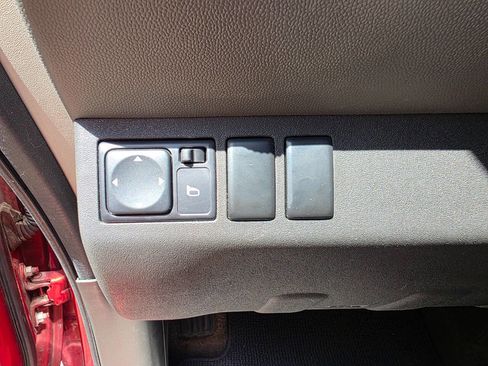 Used 2014 Nissan Xterra S image 14