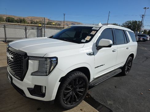 Used 2021 GMC Yukon Denali AWD/4WD image 2